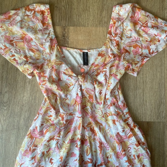 MINKPINK Floral Mini Dress Women’s S Tie Front Boho Cottagecore Flutter Sleeve - Picture 2 of 4